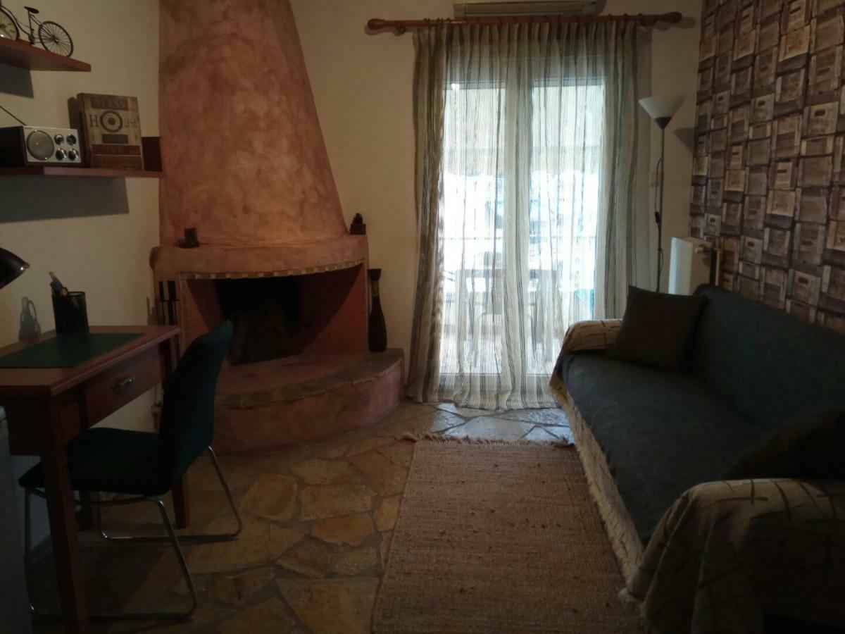 Two Bedroom Apartment Солун Екстериор снимка