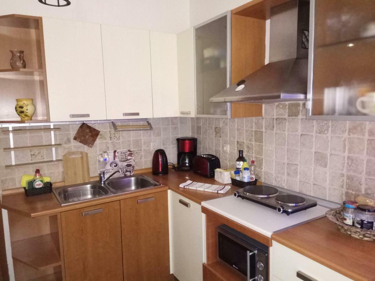 Two Bedroom Apartment Солун Екстериор снимка